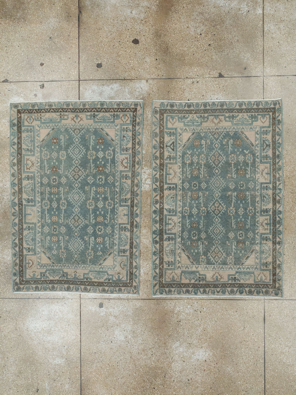 Vintage Persian Malayer Throw Rug (Pair: 1 of 2), No.31987 - Gss