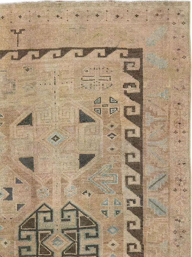 Vintage Persian Lori Accent Rug, No.31995 - Gss