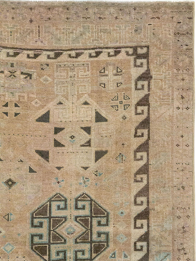 Vintage Persian Lori Accent Rug, No.31995 - Gss