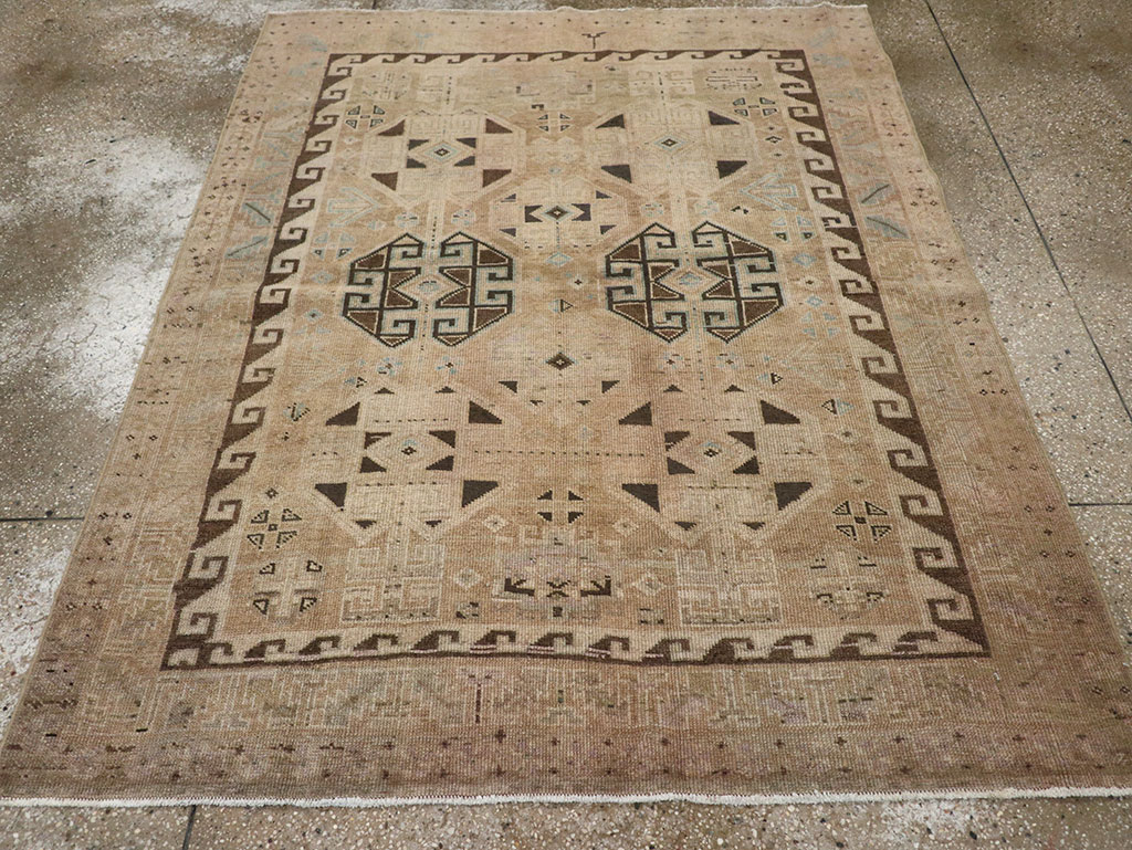 Vintage Persian Lori Accent Rug, No.31995 - Gss
