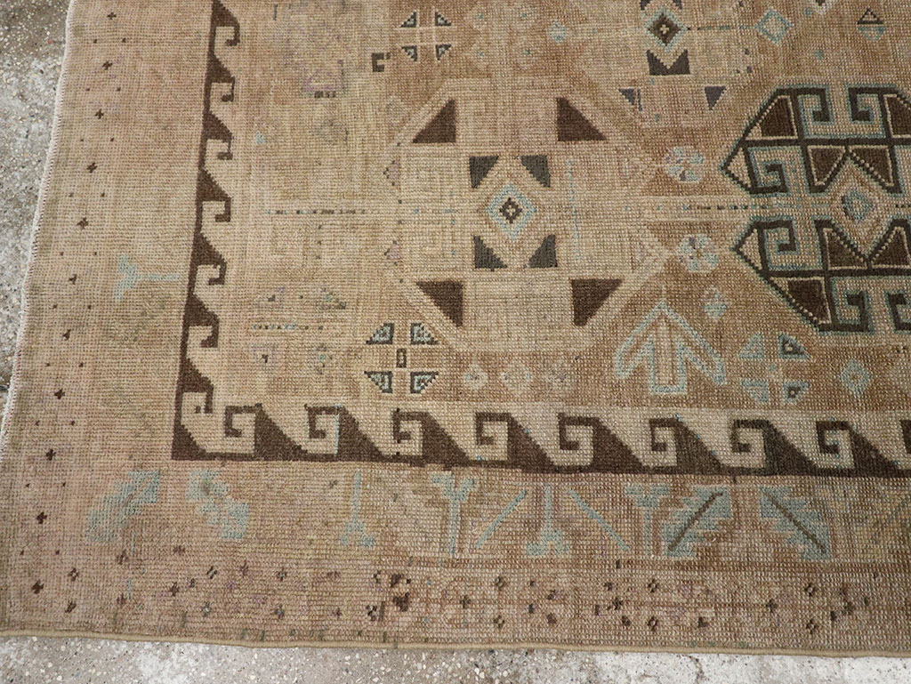 Vintage Persian Lori Accent Rug, No.31995 - Gss