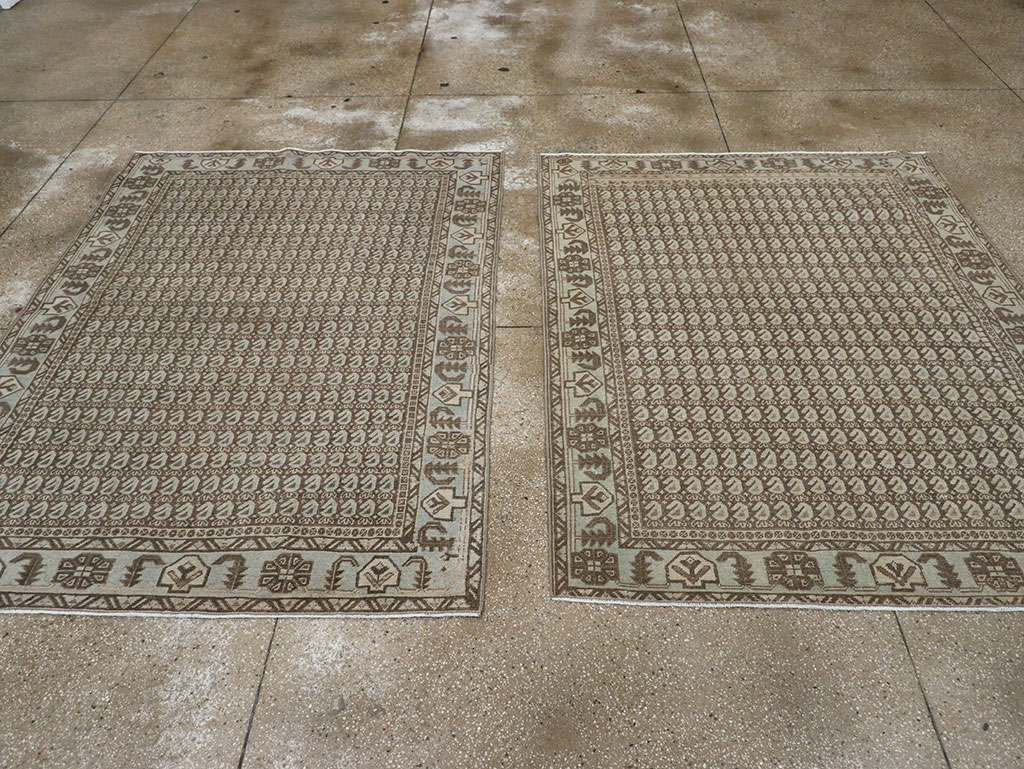 Vintage Persian Veece Accent Rug (Pair: 2 of 2), No.32000 - Gss