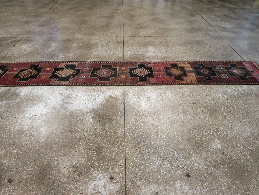 Vintage Turkish Anatolian Long Runner, No.32004 - Gss