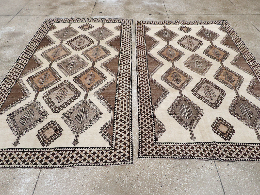 Vintage Persian Gabbeh Accent Rug (Pair: 2 of 2), No.32089 - Gss