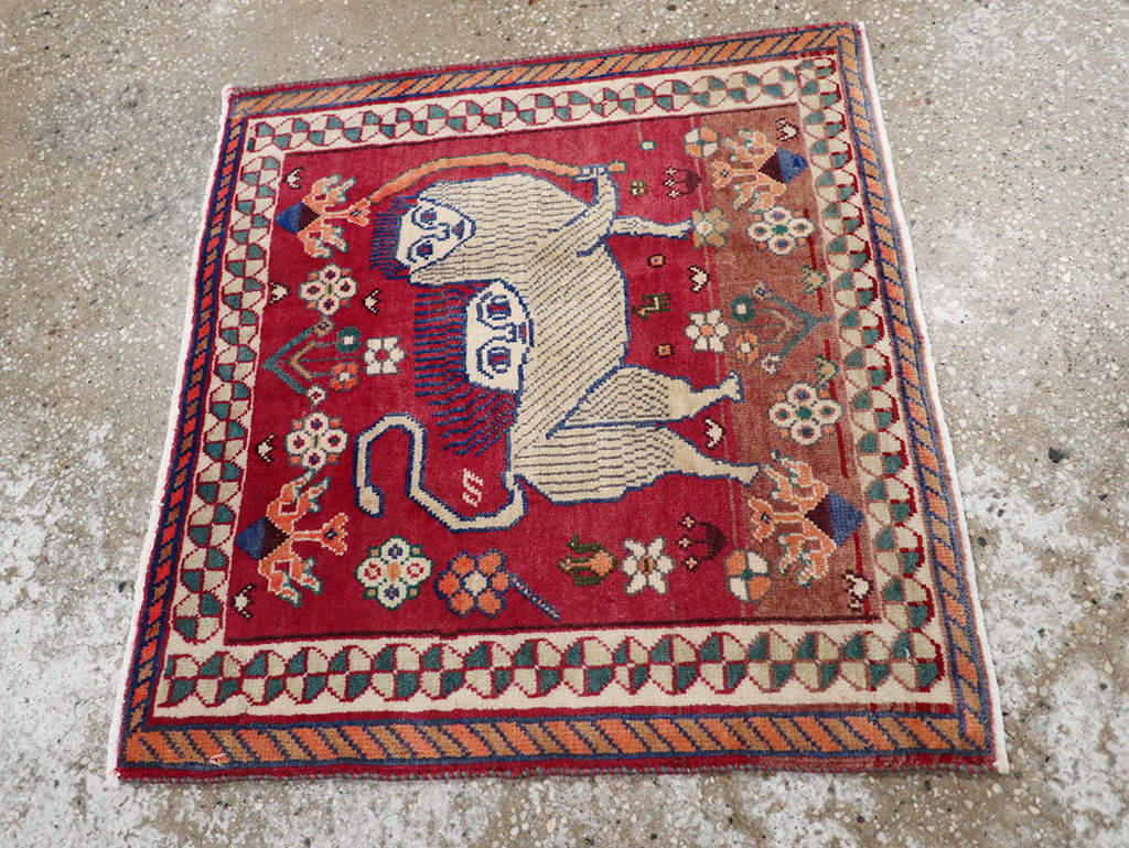 Vintage Persian Shiraz Pictorial Throw Rug, No.32107 - Gss