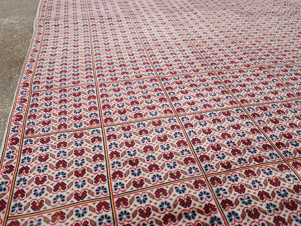 Vintage Persian Kashan Room Size Carpet, No.32118 - Gss
