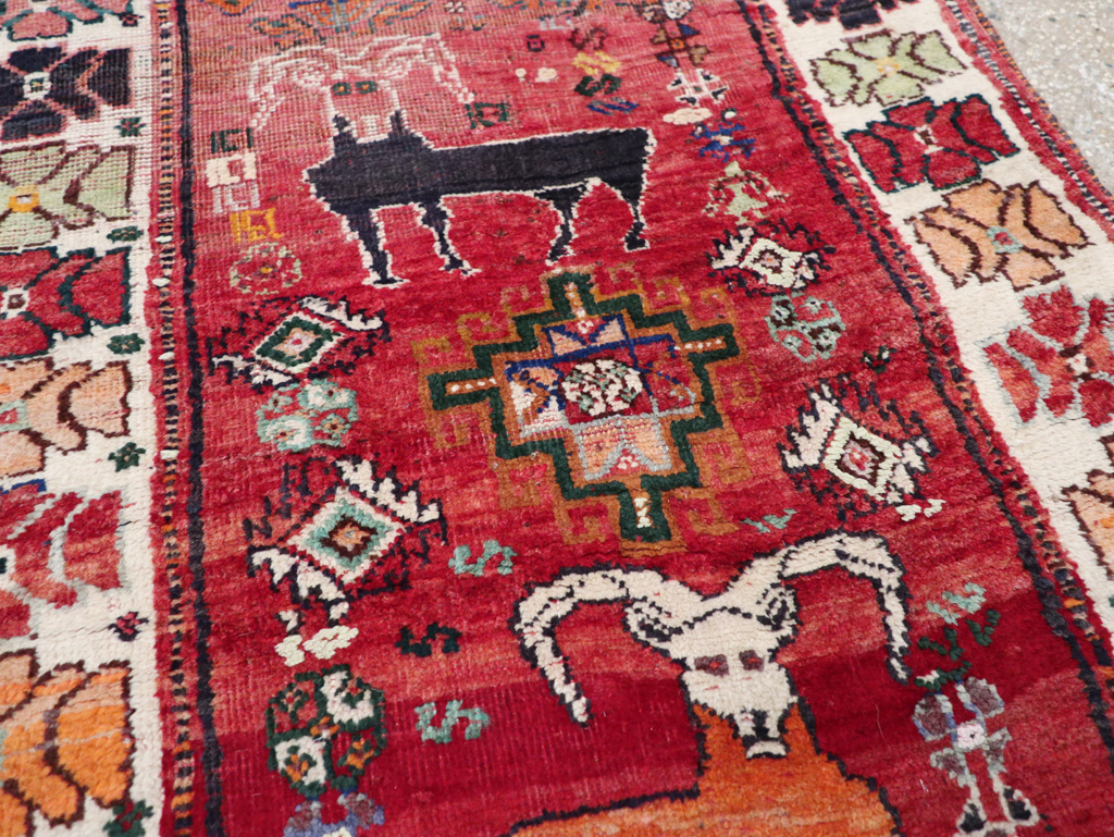 Vintage Persian Tabriz Pictorial Rug, No.32146 - Gss