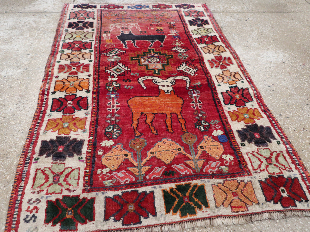 Vintage Persian Tabriz Pictorial Rug, No.32146 - Gss