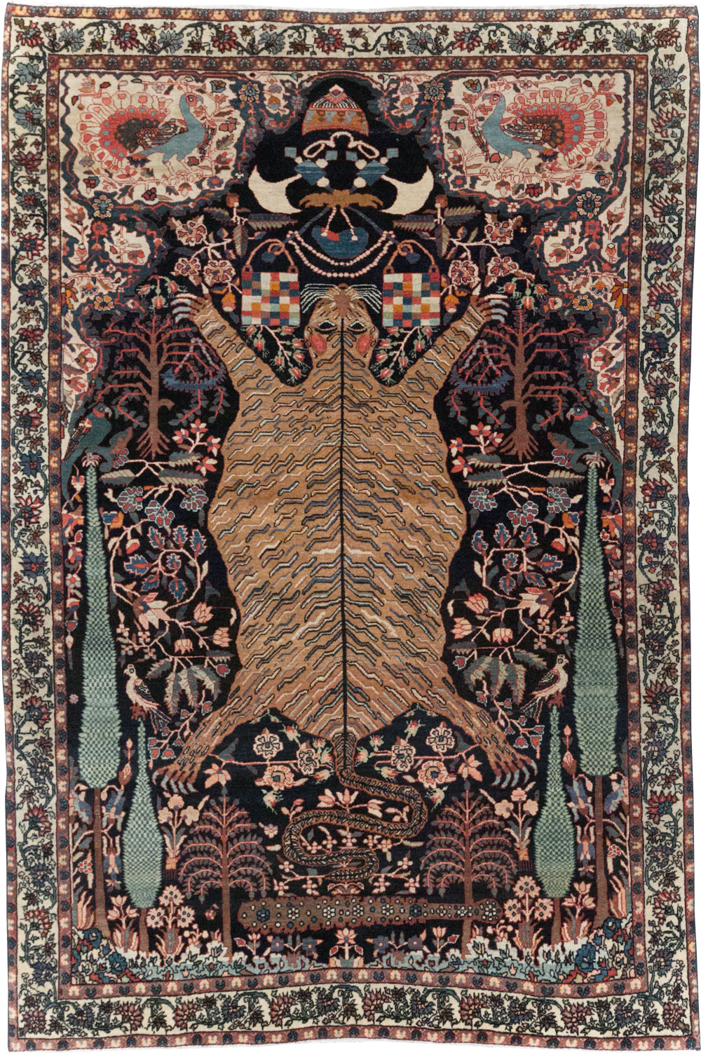 Antique Persian Sarouk Fereghan Pictorial Accent rug, No.32173 - Gss