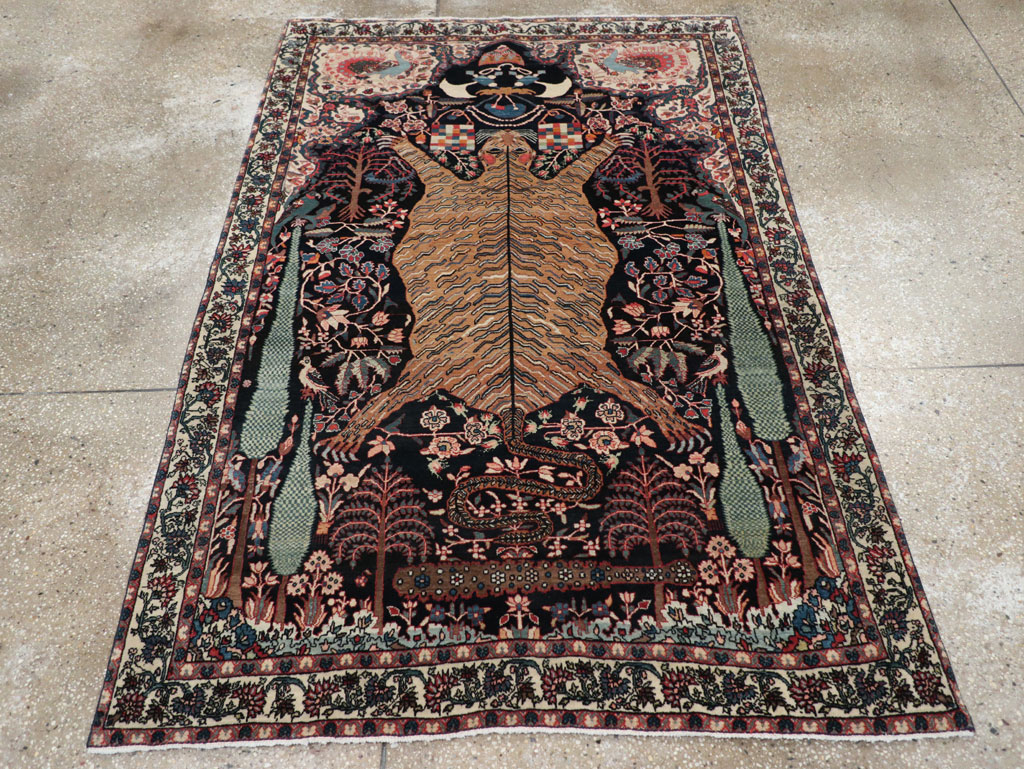 Antique Persian Sarouk Fereghan Pictorial Accent rug, No.32173 - Gss