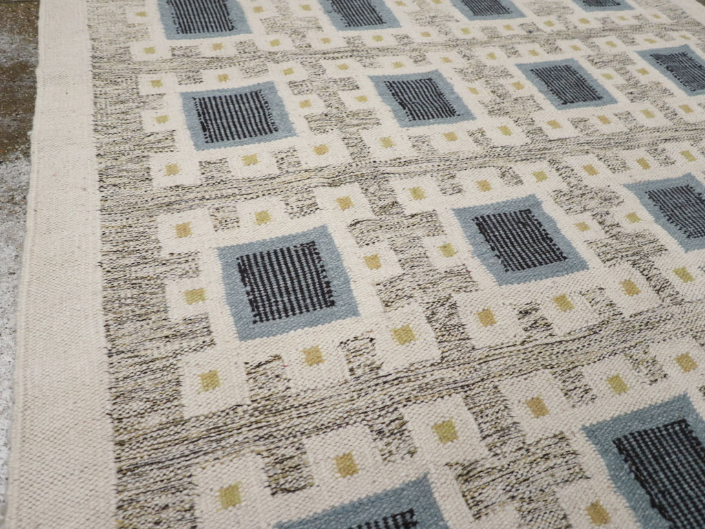 Swedish Inspired Contemporary Turkish Flatweave Accent Rug, No.32200 - Gss