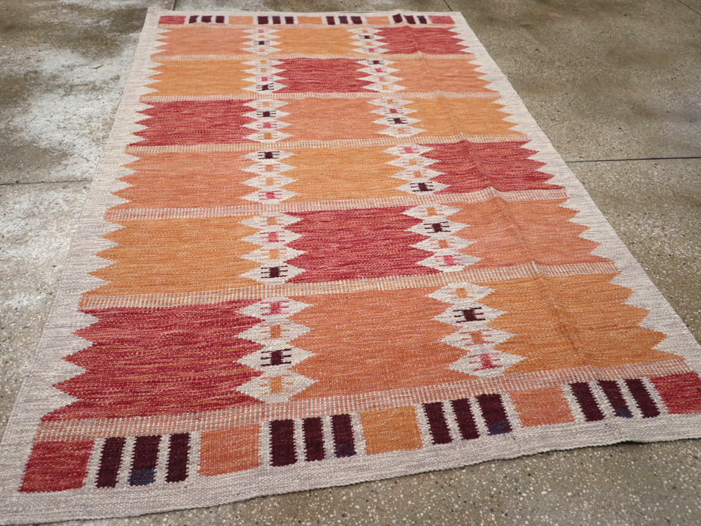 Swedish Inspired Contemporary Turkish Flatweave Accent Rug, No.32201 - Gss