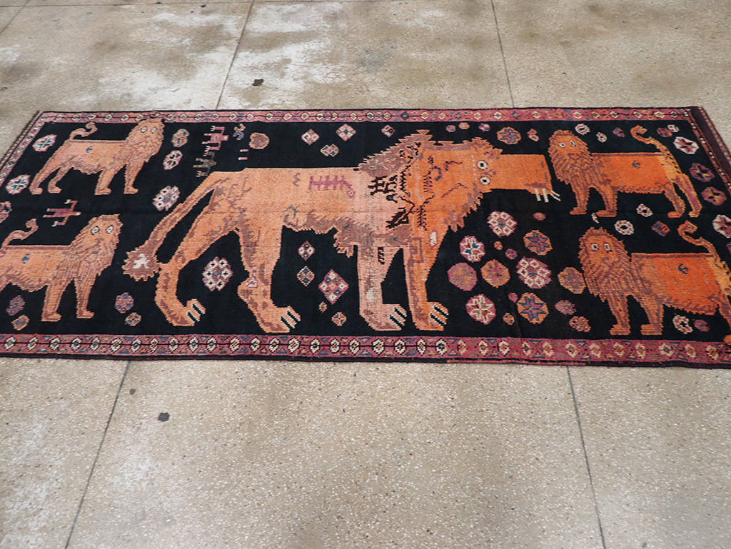 Vintage Turkish Anatolian Pictorial Gallery Rug, No.32214 - Gss