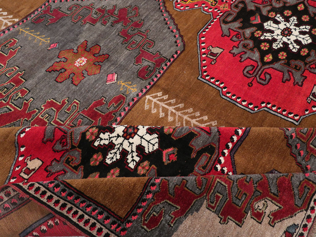 Vintage Turkish Anatolian Room Size Carpet, No.32224 - Gss