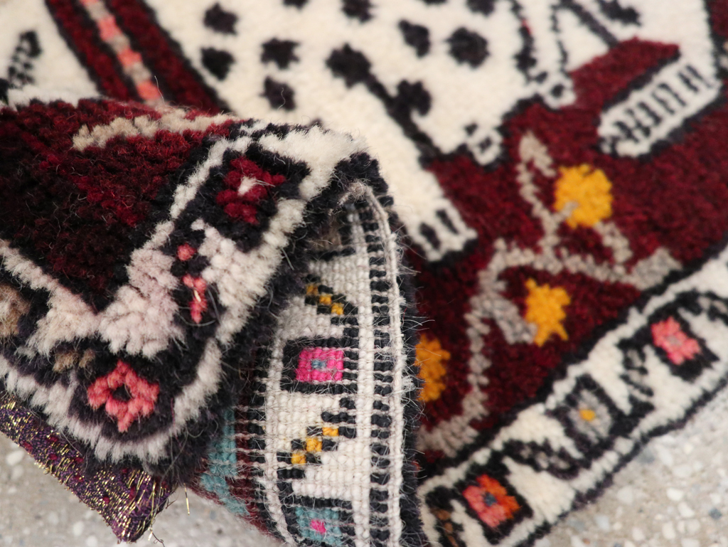 Vintage Anatolian Pictorial Rug, No.32242 - Gss