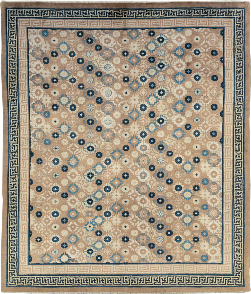 Vintage Chinese Peking Small Room Size Carpet, No.32257 - Gss