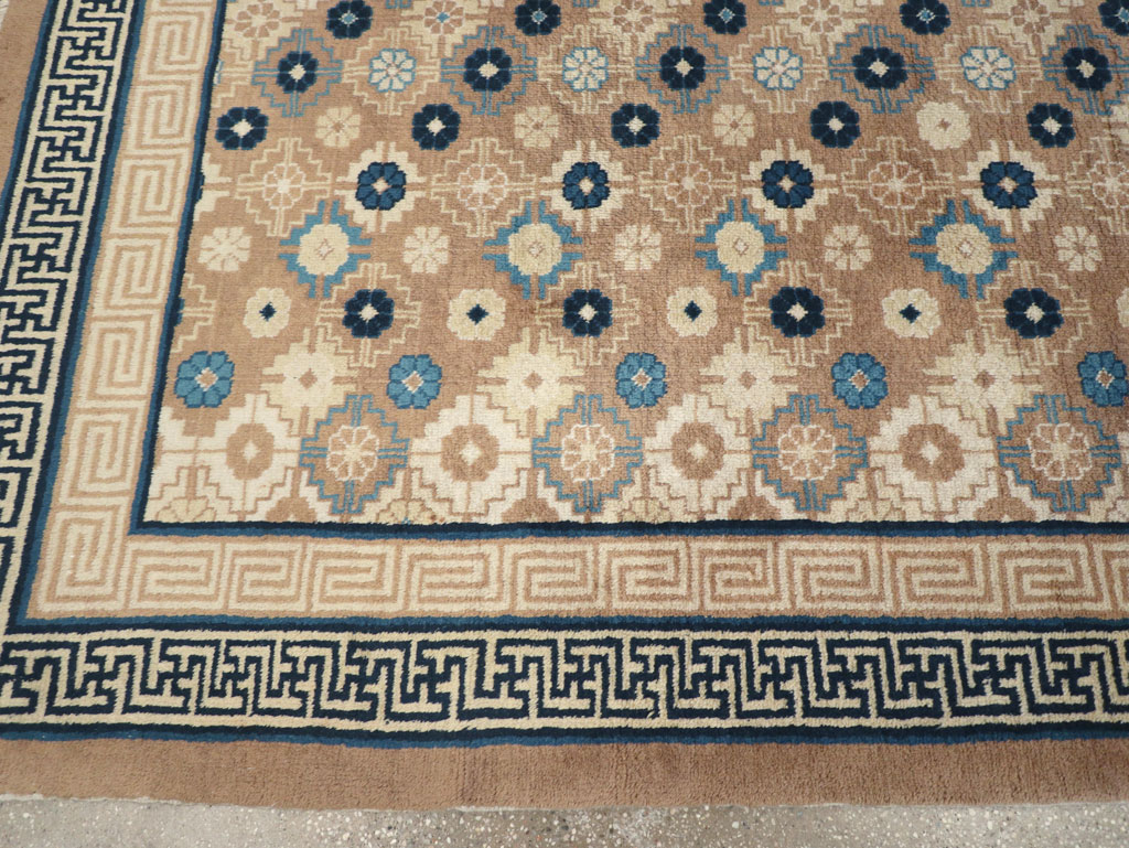 Vintage Chinese Peking Small Room Size Carpet, No.32257 - Gss