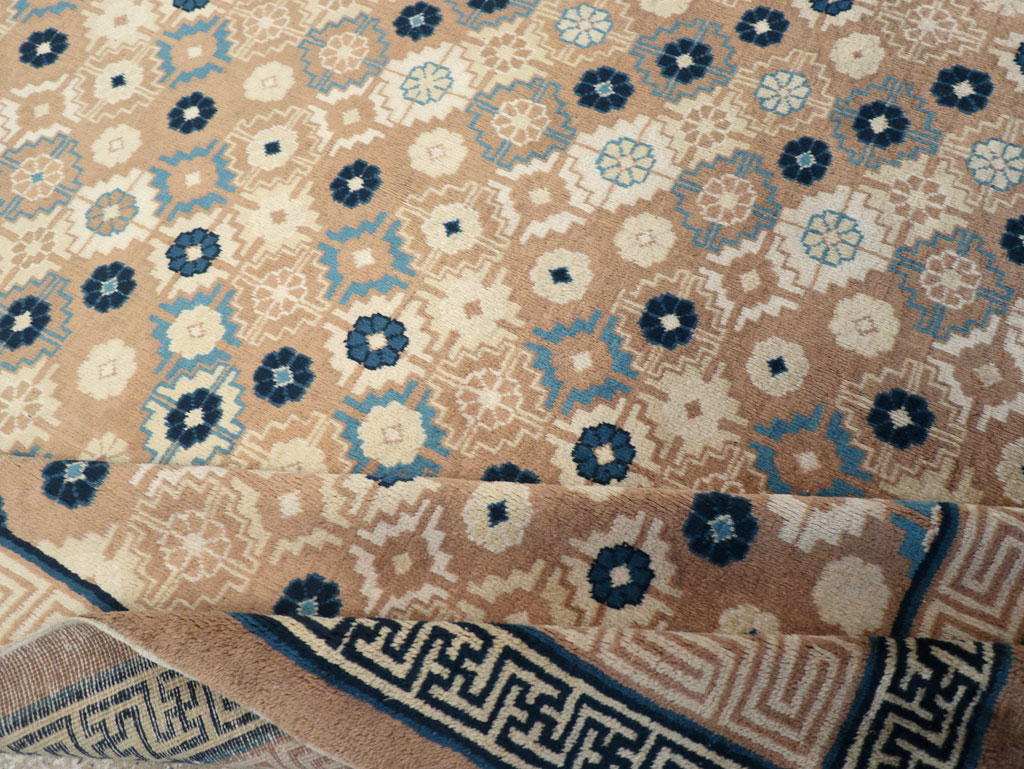 Vintage Chinese Peking Small Room Size Carpet, No.32257 - Gss