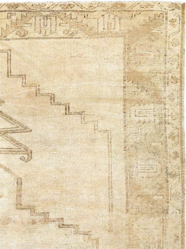 Vintage Turkish Anatolian Gallery Rug, No.32322 - Gss