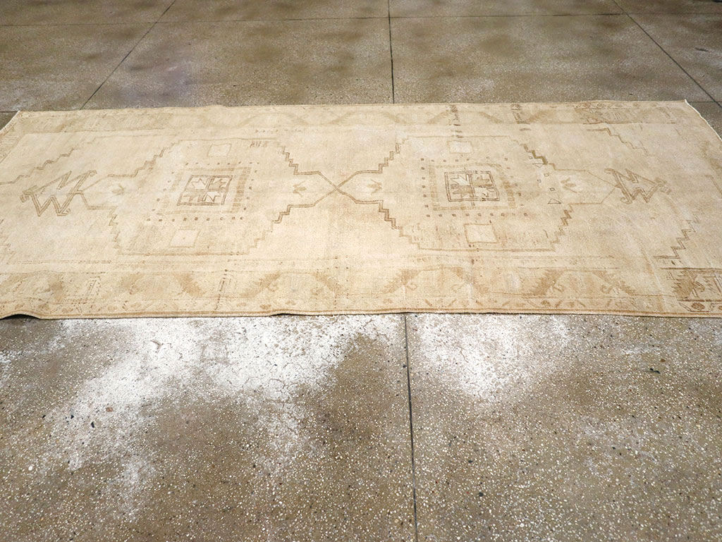 Vintage Turkish Anatolian Gallery Rug, No.32322 - Gss