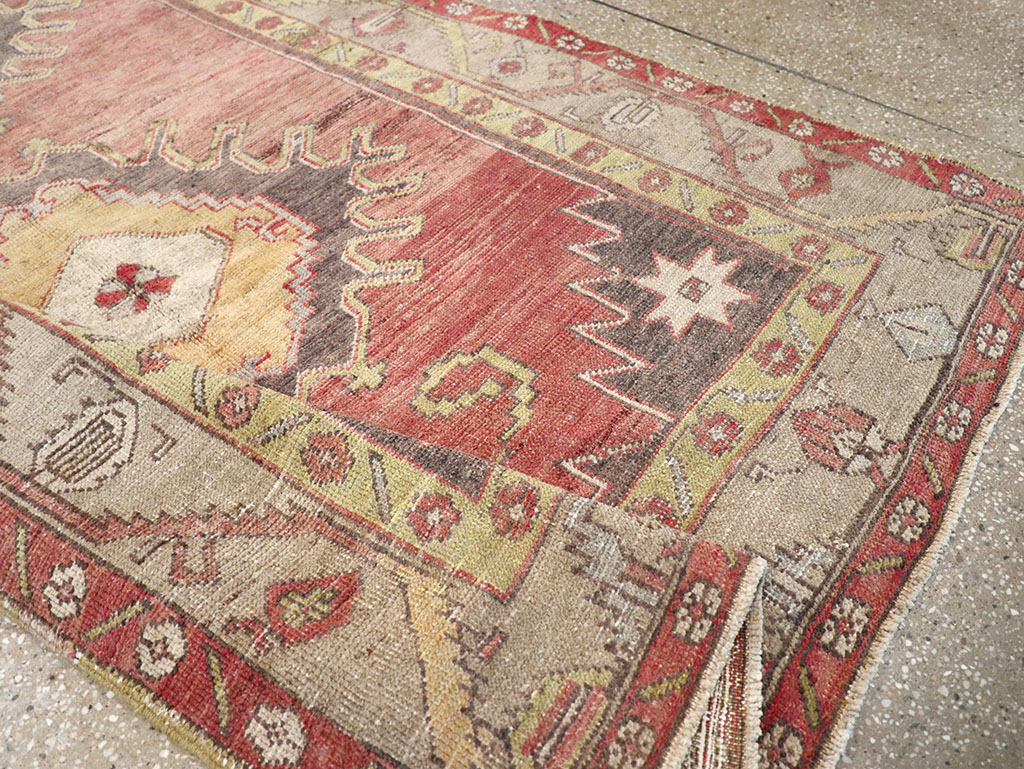 Vintage Turkish Anatolian Gallery Rug, No.32326 - Gss