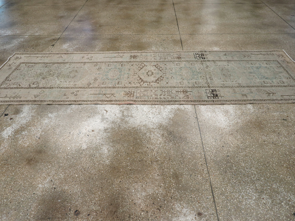 Vintage Persian Karajeh Rug, No.32331 - Gss