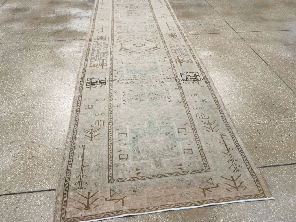 Vintage Persian Karajeh Rug, No.32331 - Gss