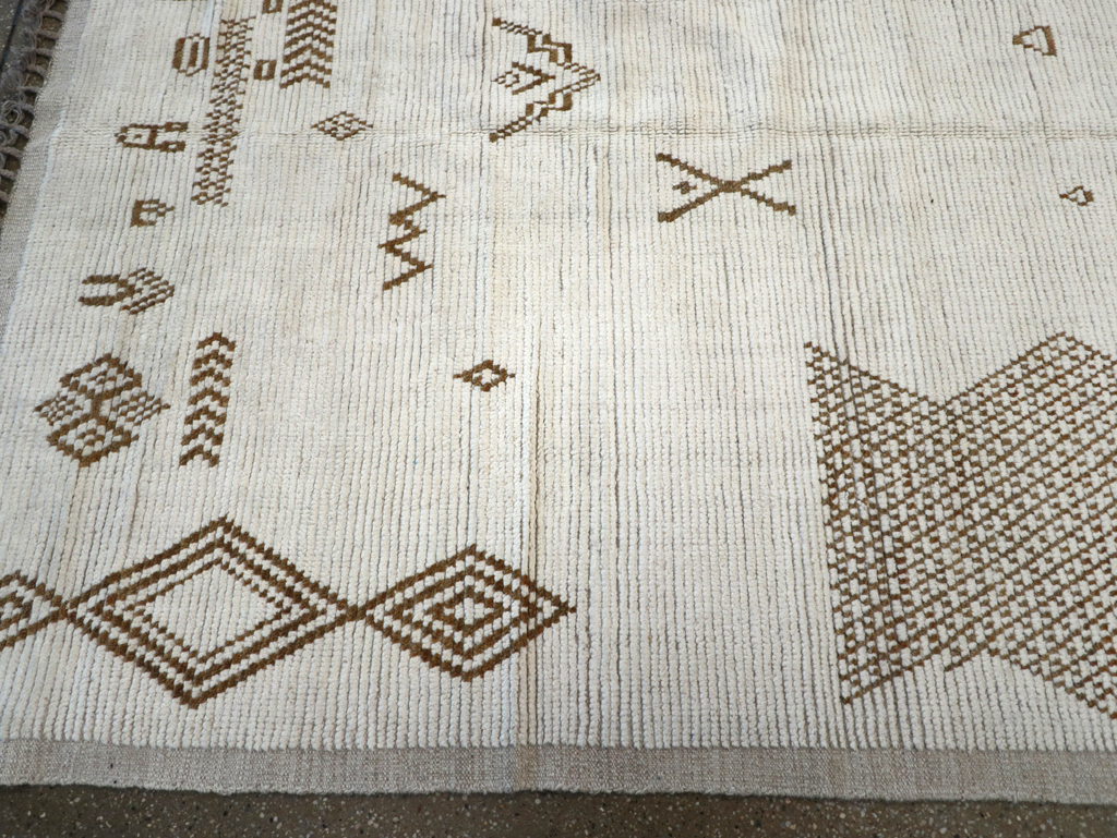 Modern Moroccan Tribal Room Size Carpet, No.32355 - Gss