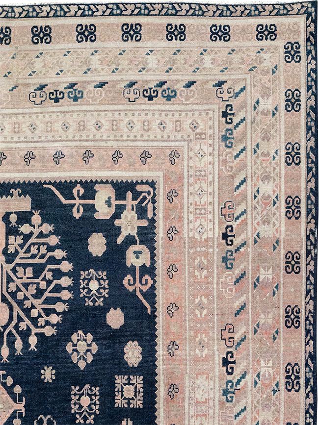 Antique East Turkestan Khotan Gallery Carpet, No.32360 - Gss