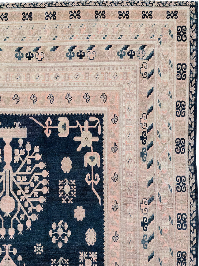 Antique East Turkestan Khotan Gallery Carpet, No.32360 - Gss