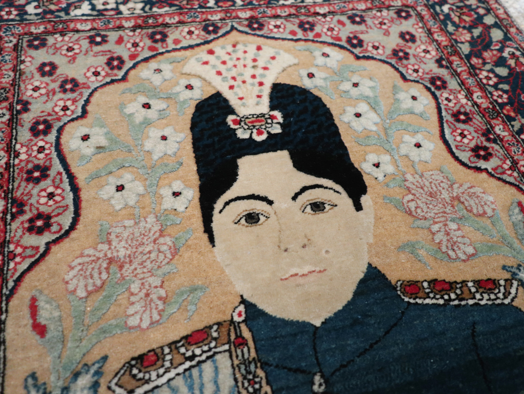 Antique Persian Pictorial Mohtasham Kashan Throw Rug, No.32361 - Gss