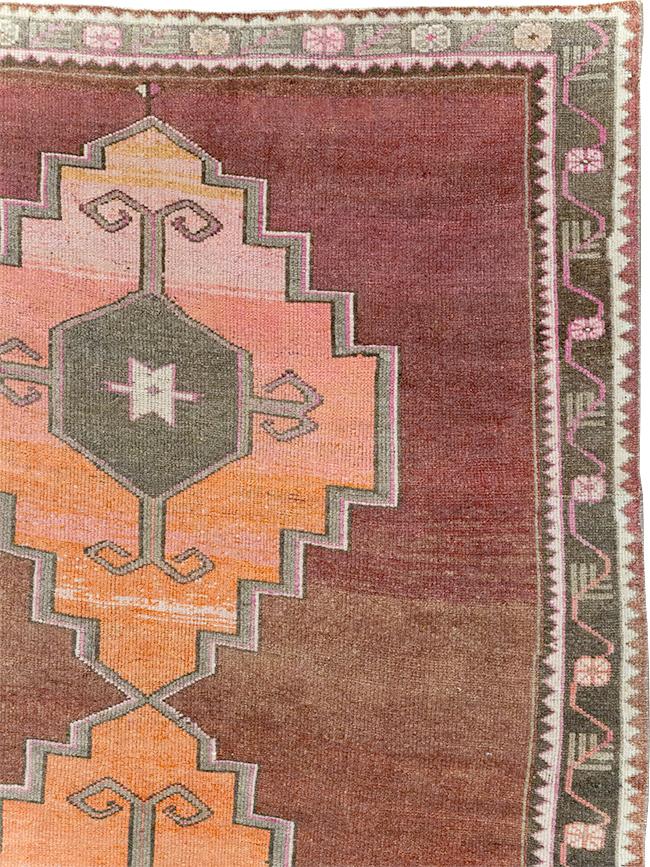 Vintage Turkish Anatolian Room Size Carpet, No.32409 - Gss