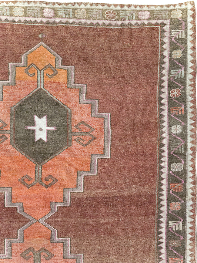 Vintage Turkish Anatolian Room Size Carpet, No.32409 - Gss