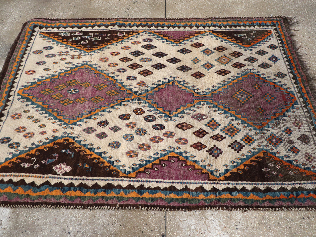 Vintage Persian Gabbeh Rug, No.32413 - Gss