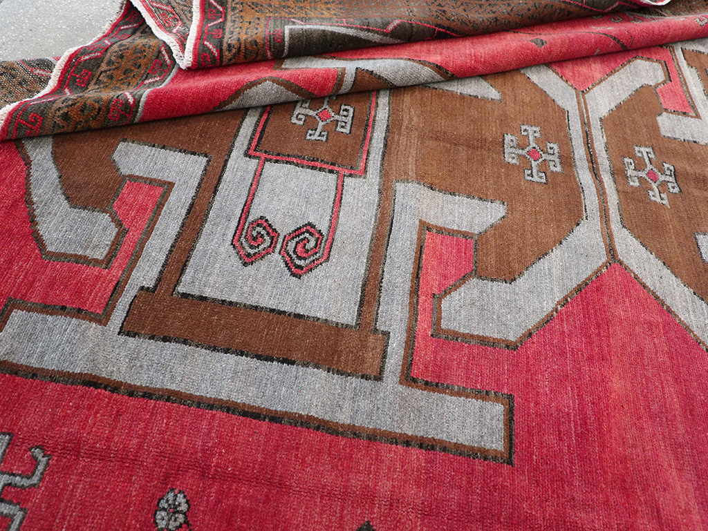 Vintage Turkish Anatolian Tribal Room Size Carpet, No.32419 - Gss