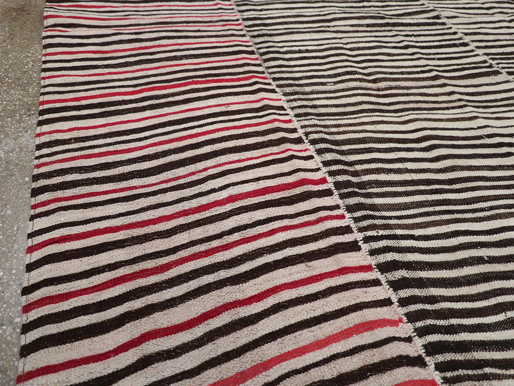 Vintage Persian Flatweave Kilim Room Size Carpet, No.32434 - Gss