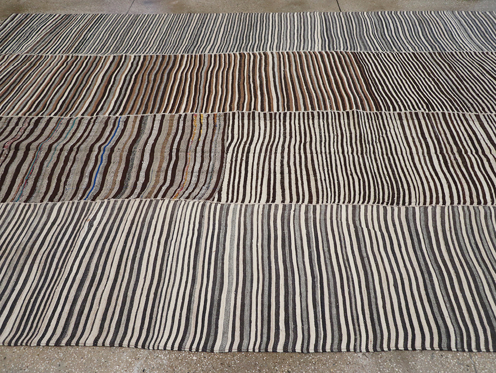 Vintage Persian Flatweave Kilim Room Size Carpet, No.32435 - Gss