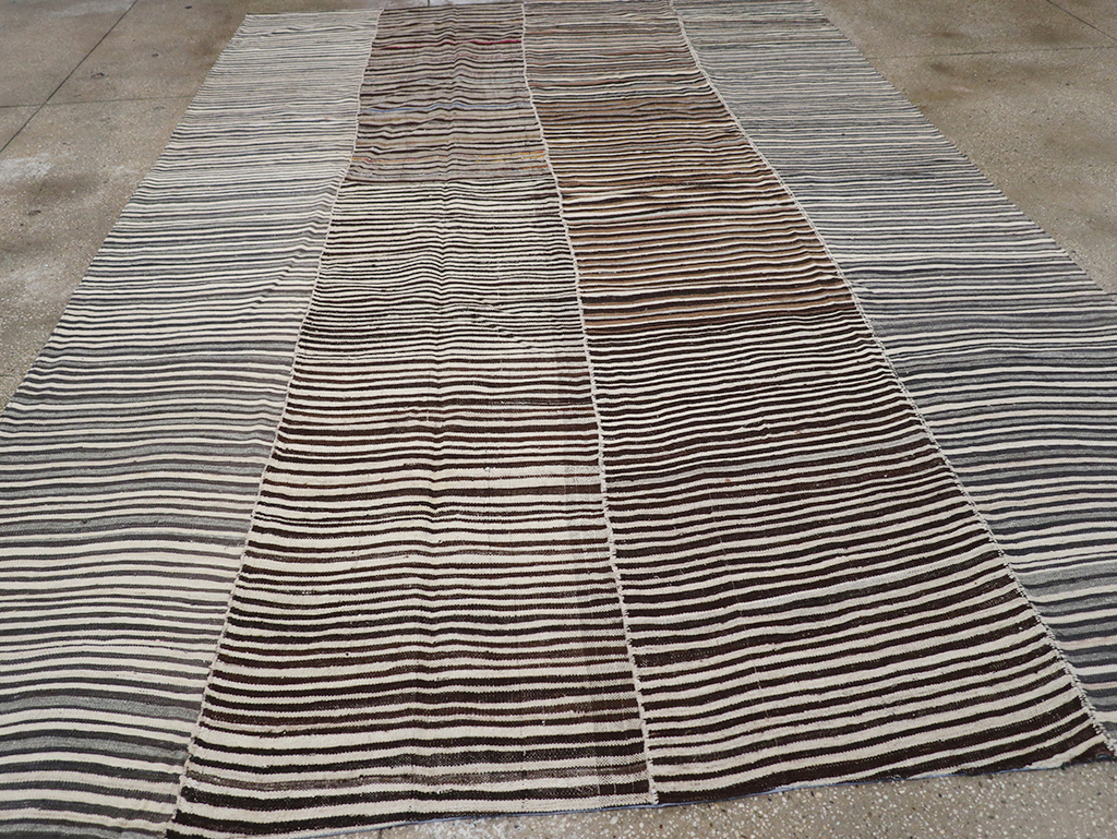 Vintage Persian Flatweave Kilim Room Size Carpet, No.32435 - Gss