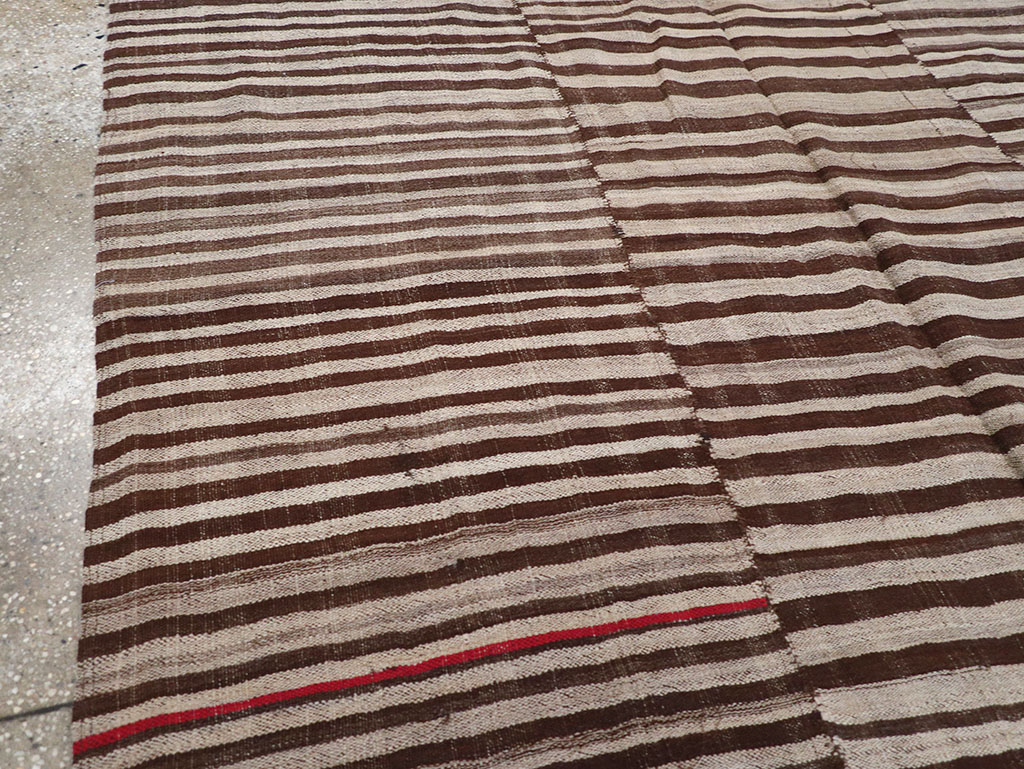 Vintage Persian Flatweave Kilim Room Size Carpet, No.32442 - Gss