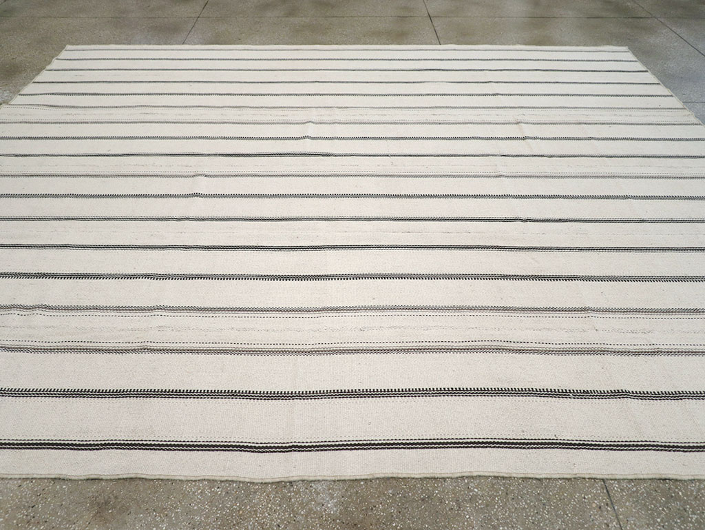 Vintage Persian Flatweave Kilim Room Size Carpet, No.32455 - Gss