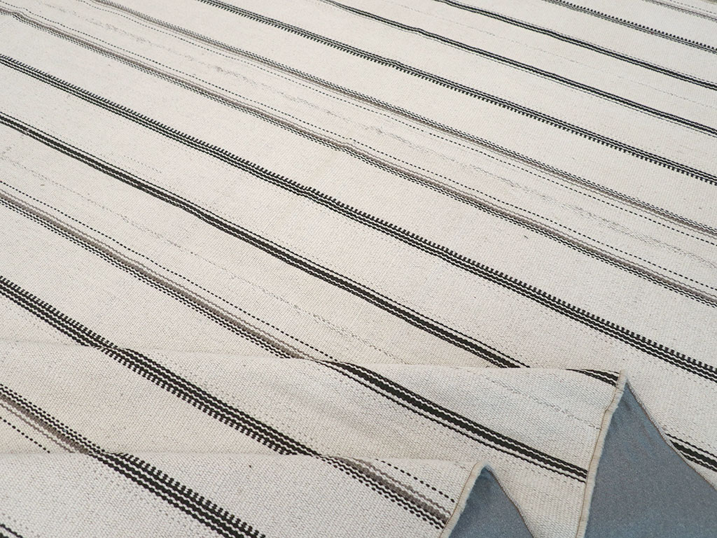 Vintage Persian Flatweave Kilim Room Size Carpet, No.32455 - Gss