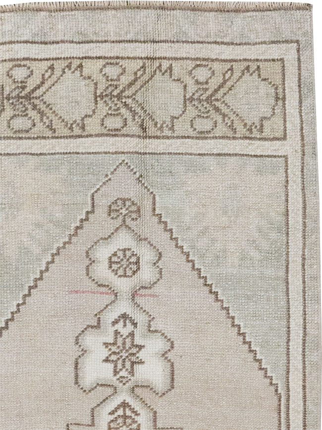 Vintage Turkish Oushak Throw Rug, No.32490 - Gss