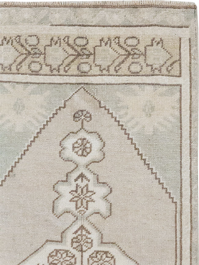 Vintage Turkish Oushak Throw Rug, No.32490 - Gss