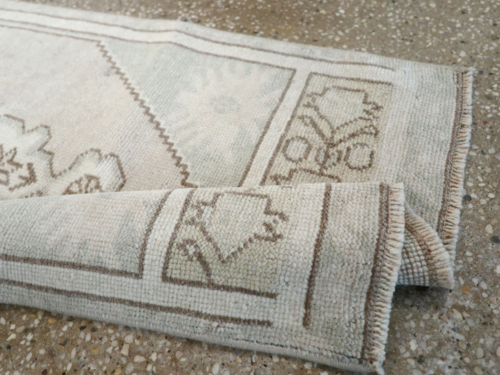 Vintage Turkish Oushak Throw Rug, No.32490 - Gss