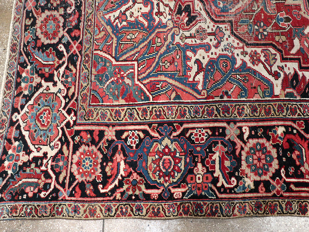Antique Persian Heriz Rug, No.32492 - Gss