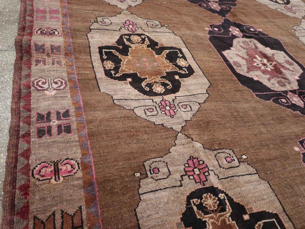 Vintage Turkish Anatolian Room Size Carpet, No.32507 - Gss