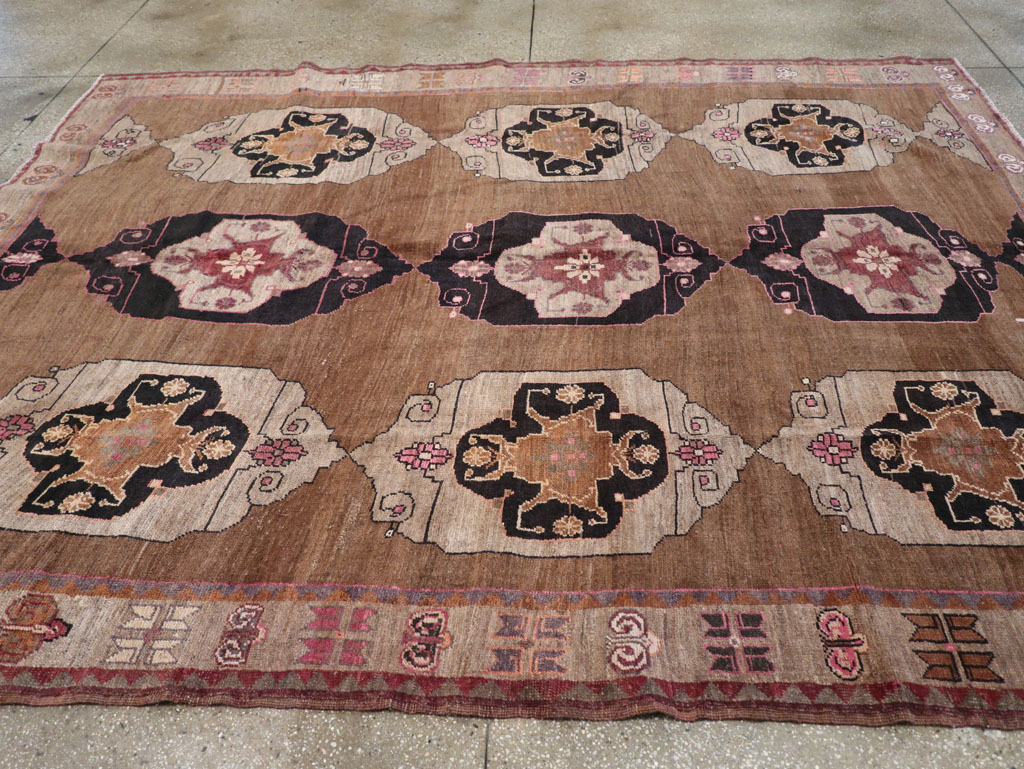 Vintage Turkish Anatolian Room Size Carpet, No.32507 - Gss
