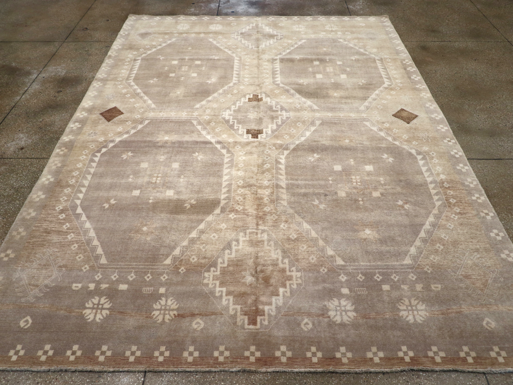Modern Turkish Anatolian Room Size Carpet, No.32517 - Gss
