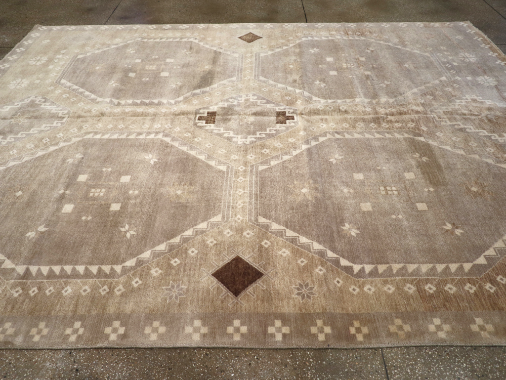 Modern Turkish Anatolian Room Size Carpet, No.32517 - Gss
