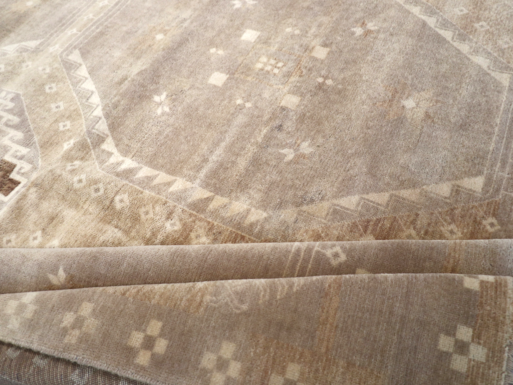 Modern Turkish Anatolian Room Size Carpet, No.32517 - Gss